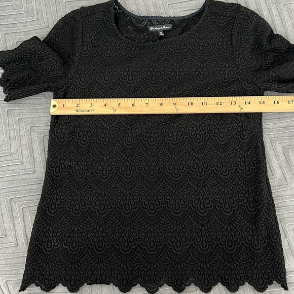 Broadway & Broome Lace Short Sleeve Top - Picture 6 of 7